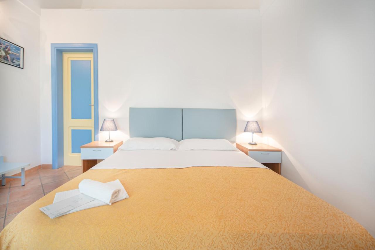 Hotel Solcalante Procida Exterior foto